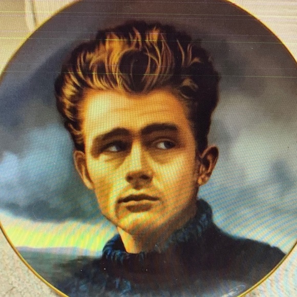 Plate - Picture 1 of 1